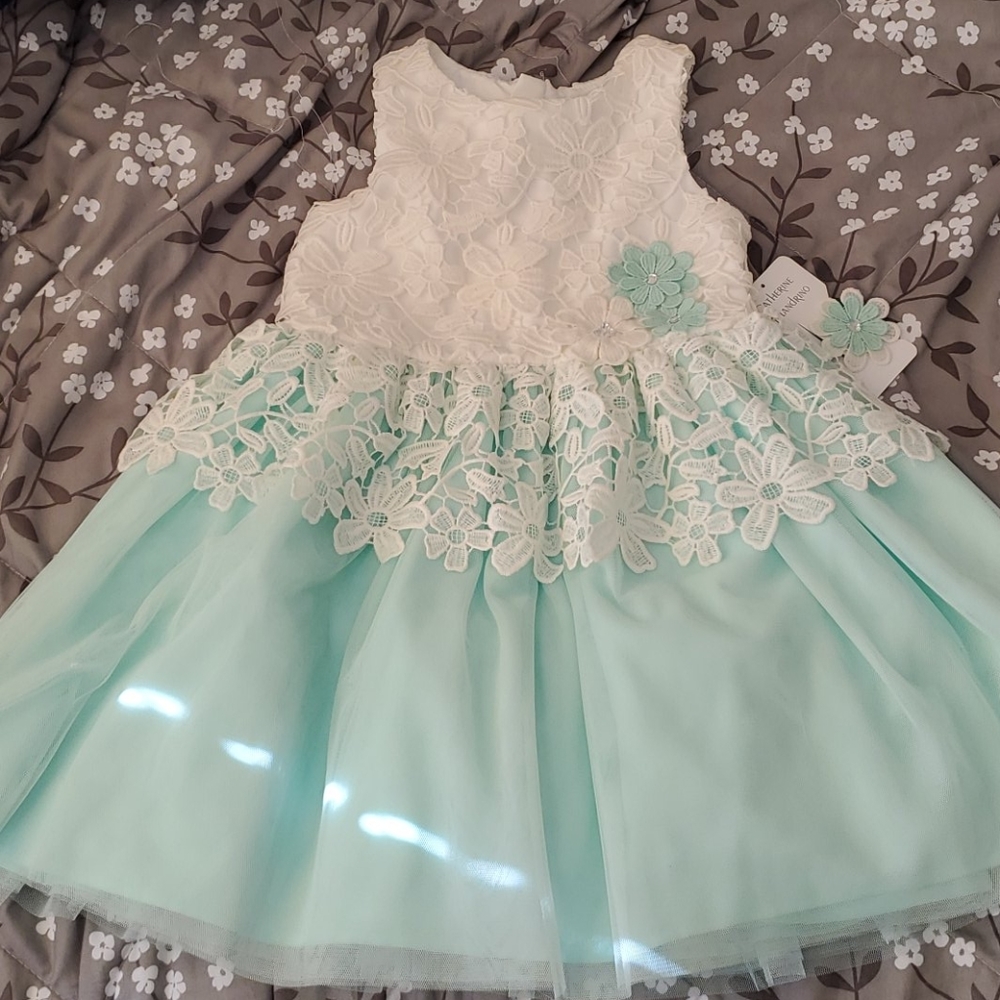 Girls dress